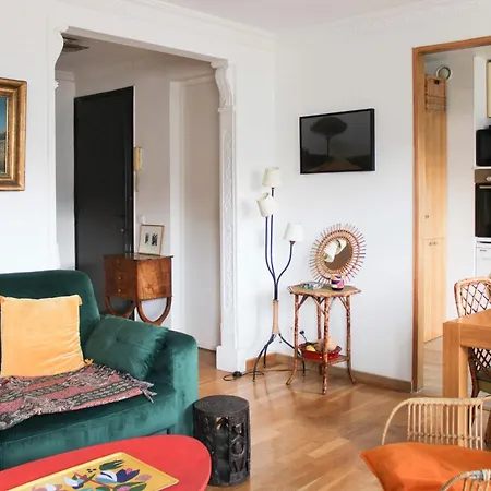 Bright T3 - Near Parc Des Buttes-chaumont Appartement Parijs